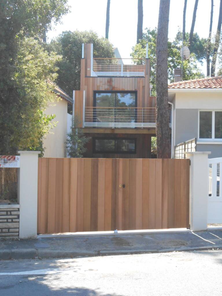 bardage-douglas-et-portail_1_1